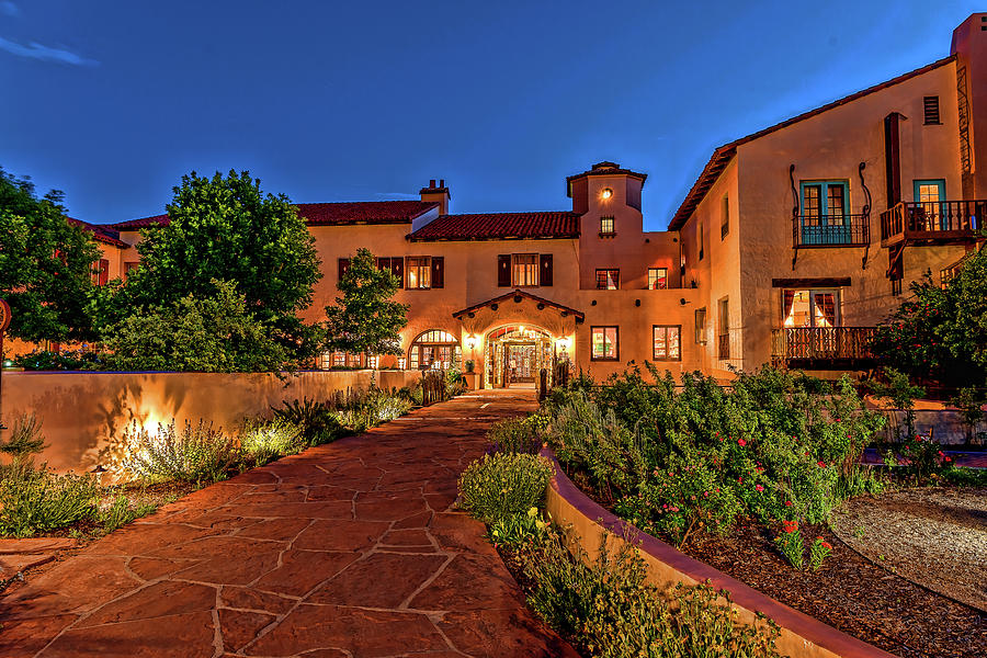 la-posada-hotel-entry-winslow-az-paul-lesage